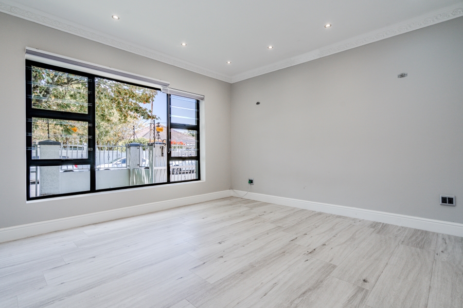 3 Bedroom Property for Sale in Rondebosch Park Estate Western Cape